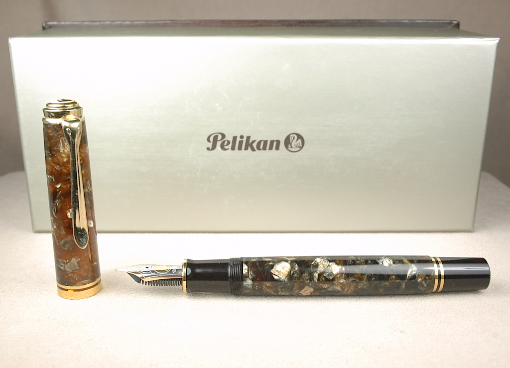 Pre-Owned Pens: 6050: Pelikan: M800 Renaissance